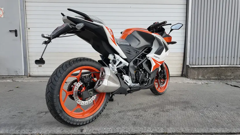 Мотоцикл FORTE FT300-R1 бело-оранжевый, фото фото 3