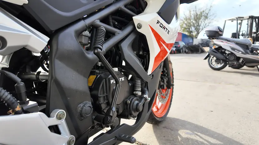 Мотоцикл FORTE FT300-R1 бело-оранжевый, фото фото 24