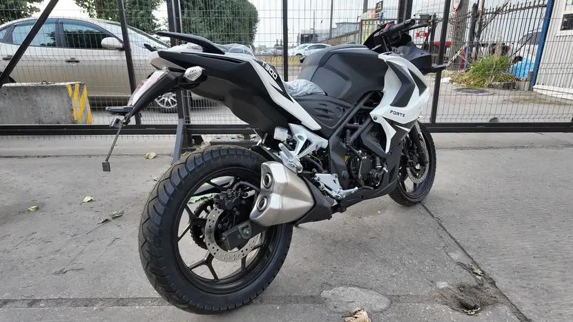 Мотоцикл FORTE FT300-R1 бело-чёрный, фото фото 5